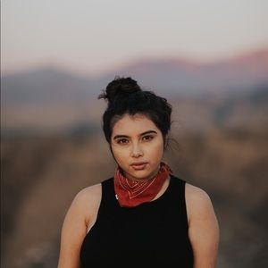 Meet your Posher, Serina